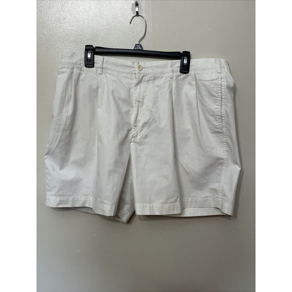 NAUTICA Rigger White Pleated Front Shorts Size 40